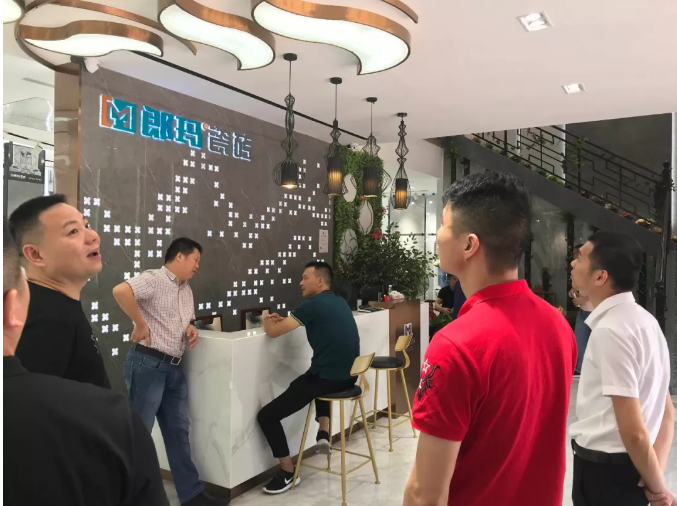 郎瑪陶瓷十大品牌群英匯聚，共商大計